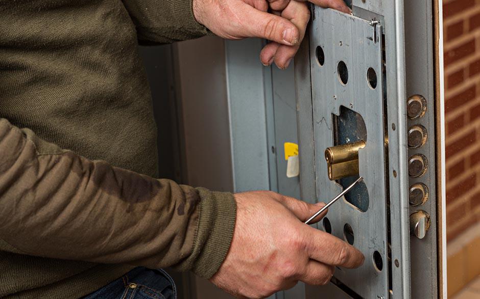 changer serrure porte Quincy-Voisins